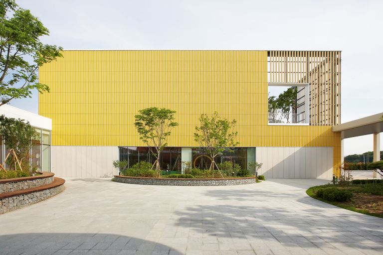 Terracotta wall cladding system